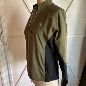 Ariat Size Large Windbreaker Jacket